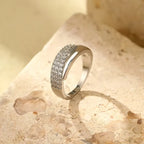 Anillo elegante con piedras preciosas Claudia